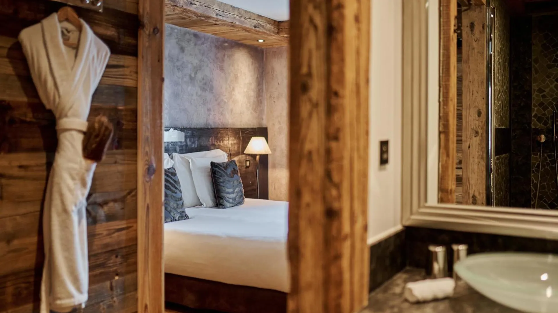 Les Suites - Maison Bouvier 티뉴
